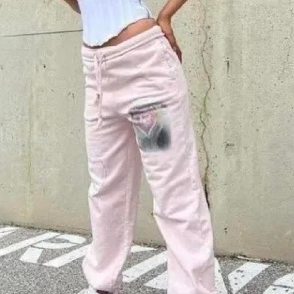 Boys Lie eat your heart out light Pink sweatpants